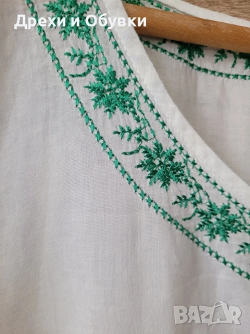 Бяла туника със зелени бродерии , снимка 4 - Туники - 54096614