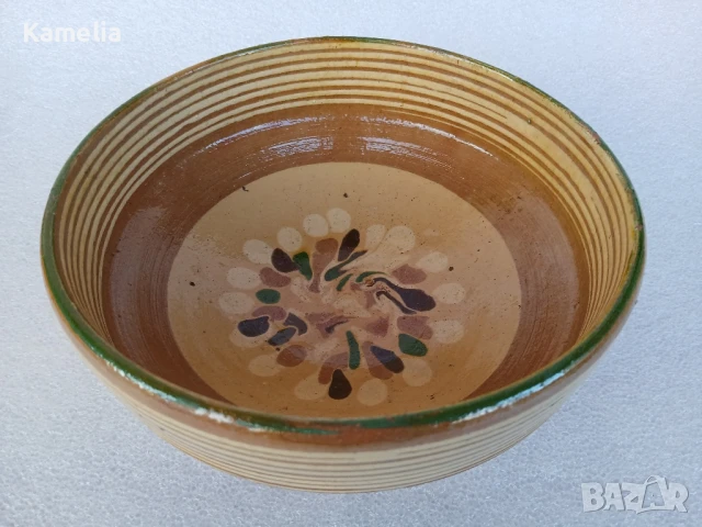 Декоративна керамична чиния