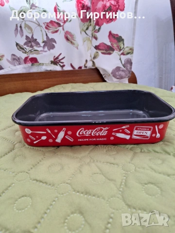Продавам нова тавичка на Кока-Кола