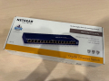 Мрежов суич NETGEAR GS116 Неуправляем / Сив, снимка 1