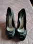 Черни сатенени обувки на висок ток, снимка 4