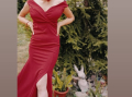 Червена рокля , снимка 1 - Рокли - 44567411