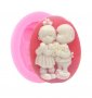 Момиченце и Момченце деца с букет малък овал силиконов молд форма фондан , снимка 1 - Форми - 36989832
