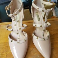 Primark Valentino Rockstuds, Нови, снимка 5 - Дамски обувки на ток - 37887696