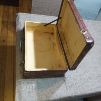 Стар запазен куфар, снимка 5 - Антикварни и старинни предмети - 38028203