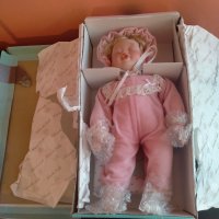 Колекционерска Порцеланова кукла Elizabeth Homecoming Kathy Barry-Hippensteel for Knowles 1989, снимка 3 - Колекции - 42621104