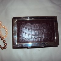 Кутия за бижута с два перлени гердана, снимка 2 - Бижутерийни комплекти - 39176070