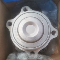 Нова Предна главина SKF BMW 5 серия G30, снимка 2 - Части - 42313687