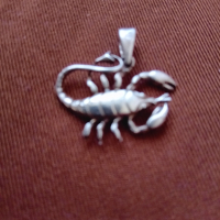 Сребърна висулка зодия Скорпион., снимка 2 - Колиета, медальони, синджири - 44724989