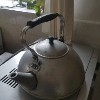 Ретро алуминиев чайник, снимка 1 - Съдове за готвене - 38589736