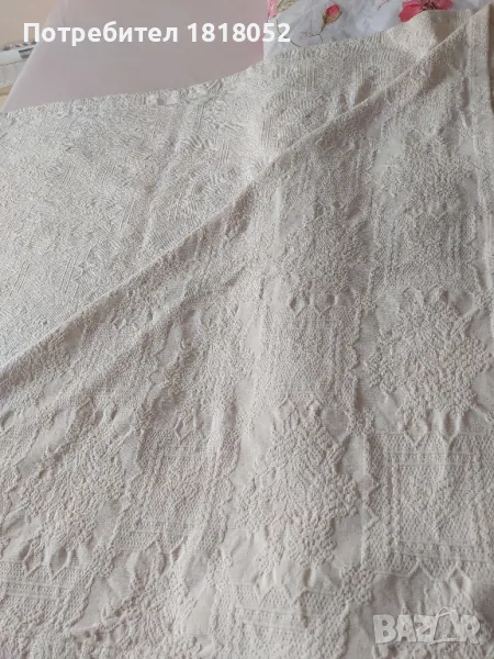 Бяла плътна кувертюра за спалня, снимка 1