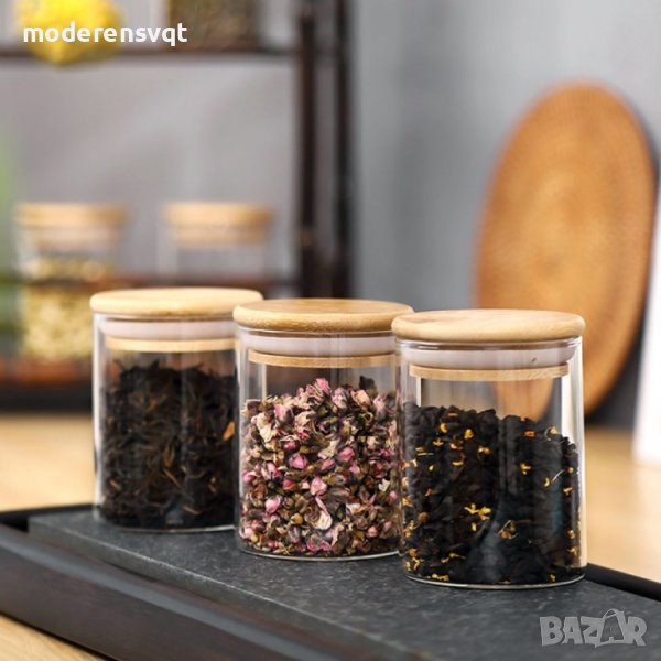 Малък стъклен буркан с бамбуков капак, снимка 1