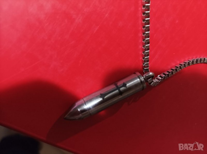 Верижка с куршум с гравиран кръст , снимка 1