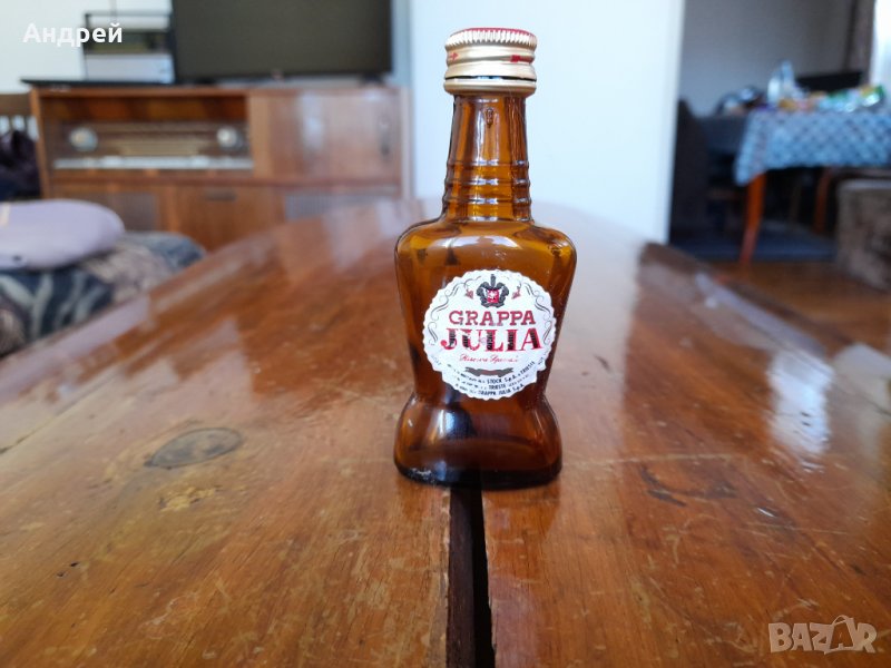 Стара бутилка,шише Grappa Julia, снимка 1