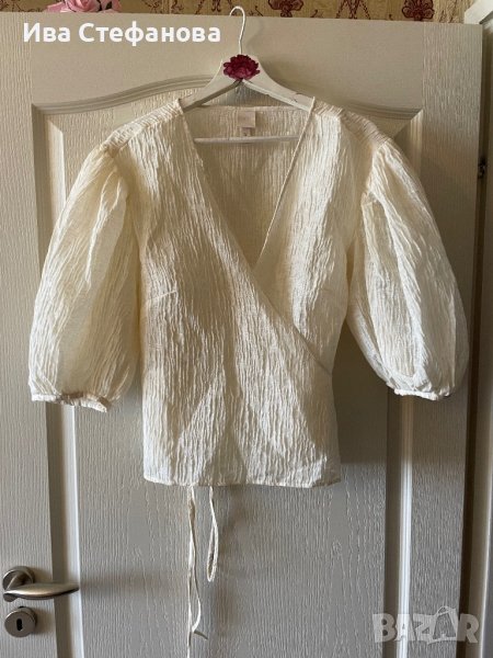 Страхотен нов бял елегантен официален топ наметка hm H&M с буфан ръкав , снимка 1