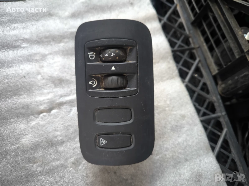 Превключвател на фаровете за Renault Clio III 1.5 dCi 85 AIH 88020001, снимка 1