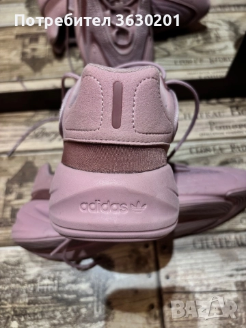 Дамски маратонки Adidas, снимка 4 - Маратонки - 52957053