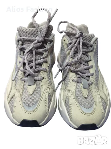 Оригинални Adidas Yeezy Boost 700 V2 "Static" (номер 40 ), снимка 4 - Ежедневни обувки - 56313666
