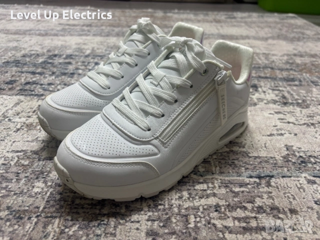 Дамски обувки Sketchers Street