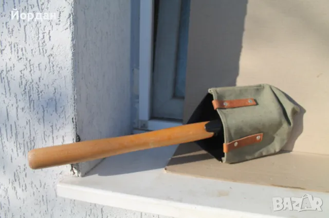 Сгъваема лопата