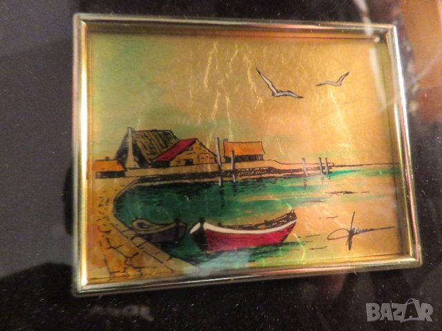 Стара златна картина - морски  залив, две лодки и чайки и с рисувано златно фолио с маркировка за з, снимка 3 - Картини - 40855083