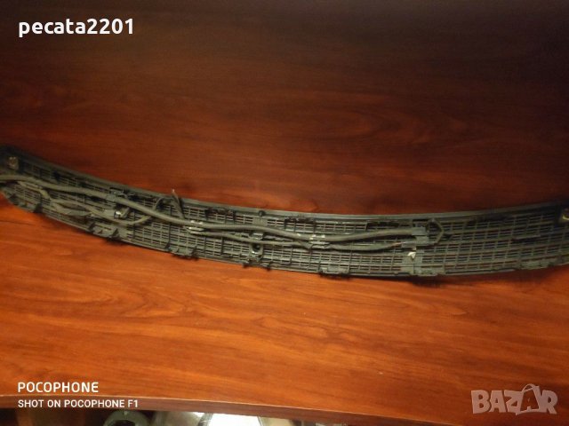 Продавам - горна решетка преден капак в комплект с пръскалките за Мерцедес, снимка 5 - Аксесоари и консумативи - 31403432