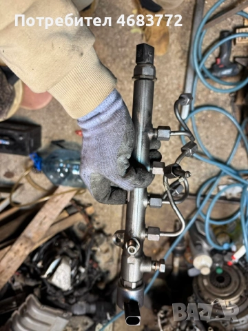 Тръбички захранващи дюзите от горивната рейка на двигател на Мерцедес Mercedes 2.2Cdi само по 10лв.