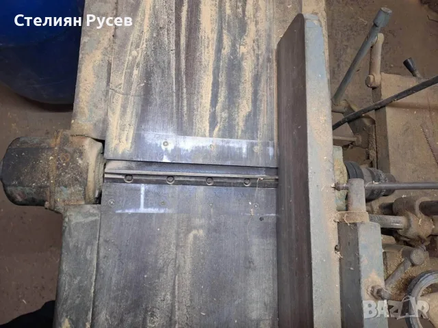 абрихт с бор апарат цена 560 евро  с 4 ножа е (в момента на него са 2) -трифазен мотор , не пише мощ, снимка 6 - Циркуляри - 55730179