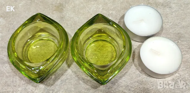 Комплект от две стъклени свещничета