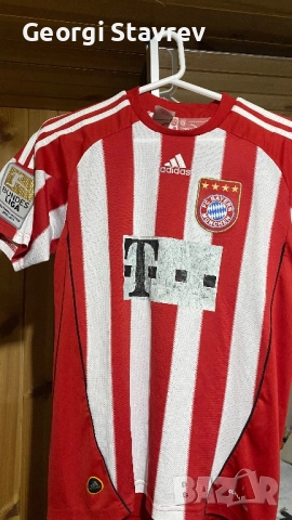 Продавам тениска на Байерн Мюнхен 