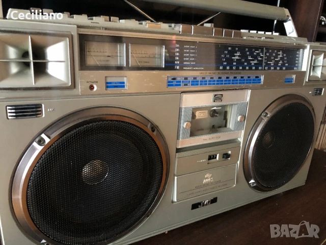 Радиокасетофон JVC M70L -истински Boombox Ghettoblaster !