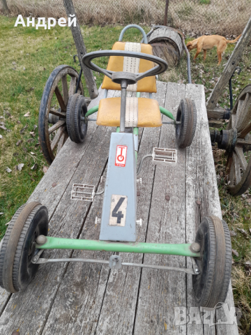 Стара Детска кола с педали, снимка 2 - Антикварни и старинни предмети - 44657861