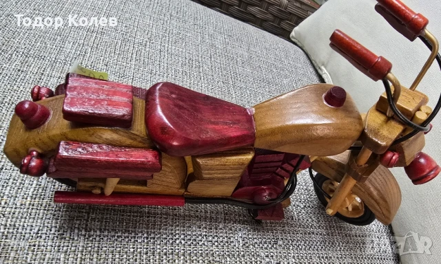 Сувенир мотор ръчна изработка от дърво.     , снимка 4 - Колекции - 49410707