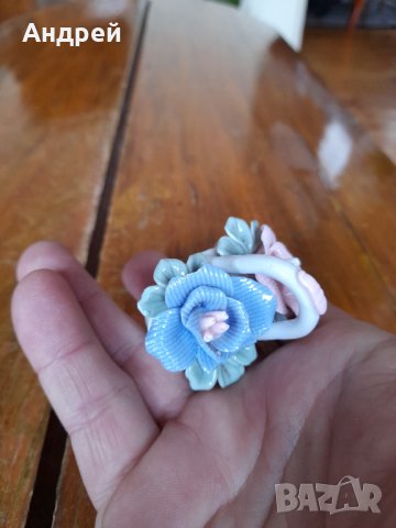 Стар порцеланов сувенир, снимка 4 - Други ценни предмети - 34916835