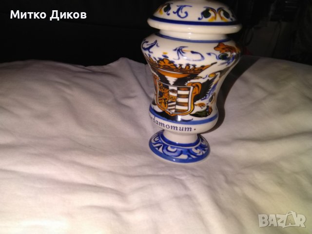 Съд за продукти порцелан марков Италия Cardamomum Art Colection Tognana фи 8см височина 16см, снимка 3 - Декорация за дома - 36619869