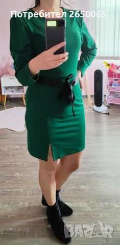 Зелена рокля за предстоящите празници S/M размер!, снимка 4 - Рокли - 52612080