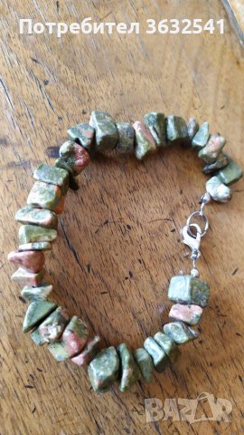 Продавам гривна от камъни, снимка 1