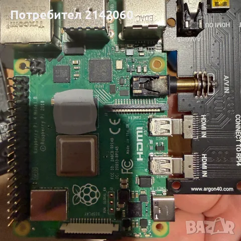 Продавам Raspberry Pi 4 Model B + 64gb SanDisk Extreme + Argon One кутия, снимка 2 - Работни компютри - 55904958