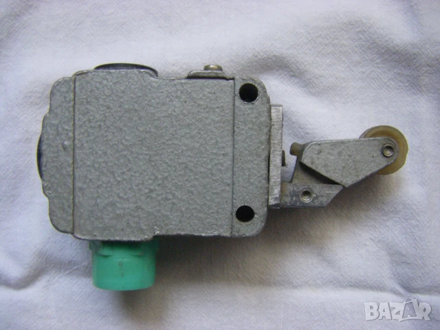 Различни видове крайни изключватели и прецизни бутони, снимка 3 - Други машини и части - 47114287