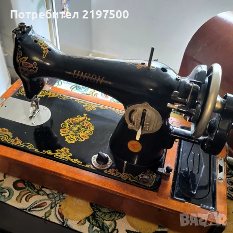 Работеща ретро шевна машина, снимка 1