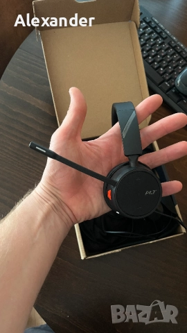 Слушалки Poly Voyager 4220, снимка 2 - Слушалки и портативни колонки - 52216928