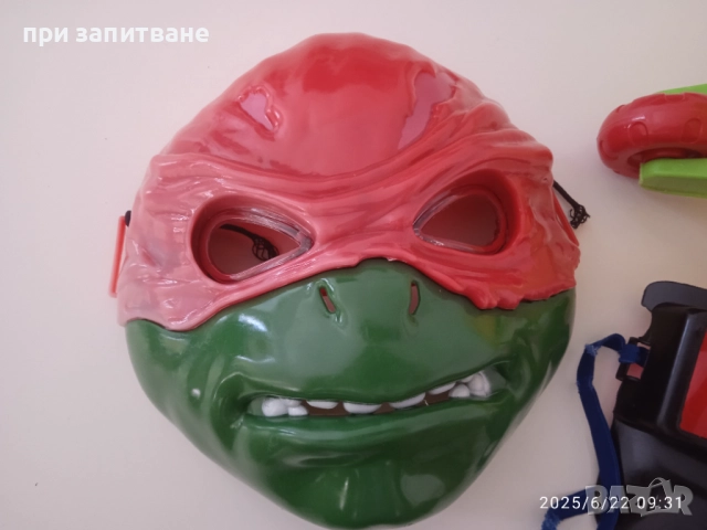 Две детски каски, маска Костенурките Нинджа, маска Дарт Вейдър и детска работна количка, снимка 3 - Други - 46410606