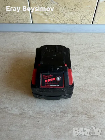 Зарядно устройство  и Батерия 5аh MILWAUKEE 18 V, снимка 7 - Винтоверти - 55963805