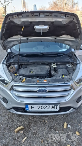 Ford Kuga 2.0 TDCi 150 PS 4x4, снимка 13 - Автомобили и джипове - 53926127