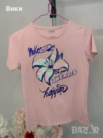 Тениска Guess размер 16г, но е подходяща за XS-S