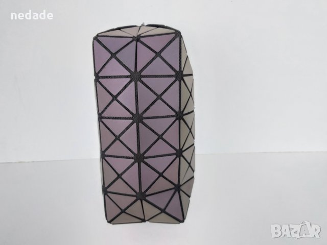 Дамска чанта Хамелеон несесер с триъгълни елементи. Подходяща за подарък за , снимка 4 - Чанти - 31216134