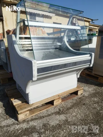 Малка хладилна витрина , снимка 1