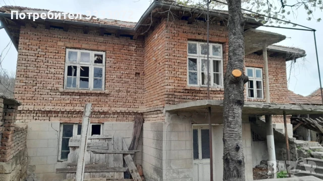 Продава къща,село Боряна до град Дългопол