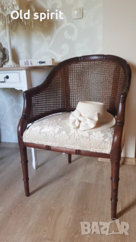 Кресло с ратан и рамка от масив наподобяващ бамбук (fake bamboo)