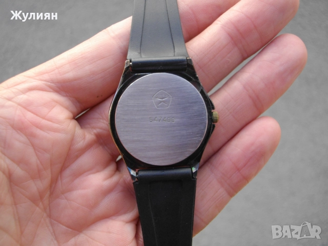 КОЛЕКЦИОНЕРСКИ ЧАСОВНИК LUCH ЛУЧ КВАРЦ, снимка 8 - Антикварни и старинни предмети - 51432917